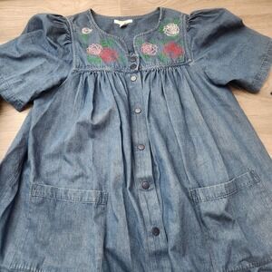Go Softly Blue Patio Dress Loungewear Size M Cotton Chambray Floral Embroidered